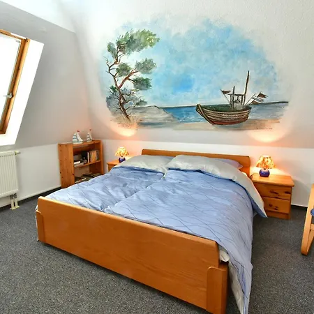 Loescher, Friedrich Fw 7 Apartman *