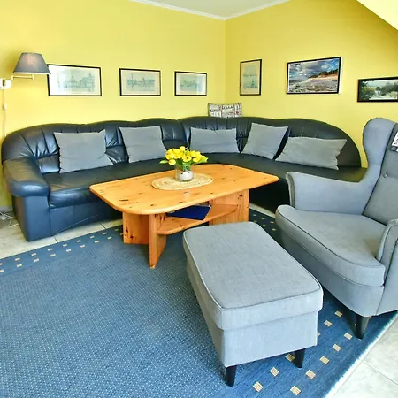 Apartment Loescher, Friedrich Fw 7 *